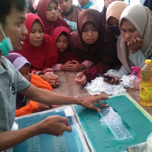 LZIS LATIH ANAK YATIM DAN DHUAFA