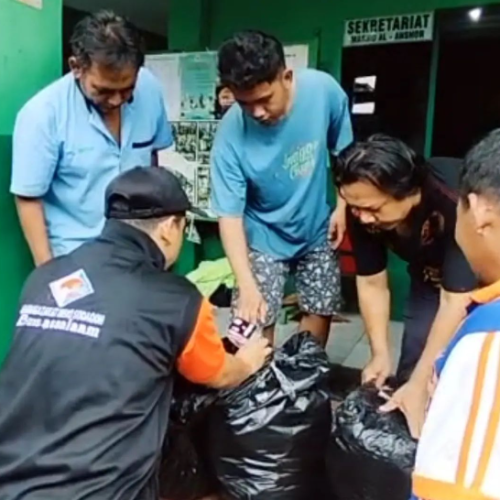 Dahar Gratis untuk Korban Banjir Soloraya